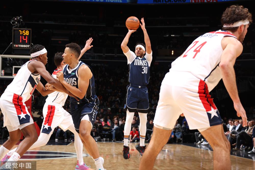 球场配合问 球场配合问