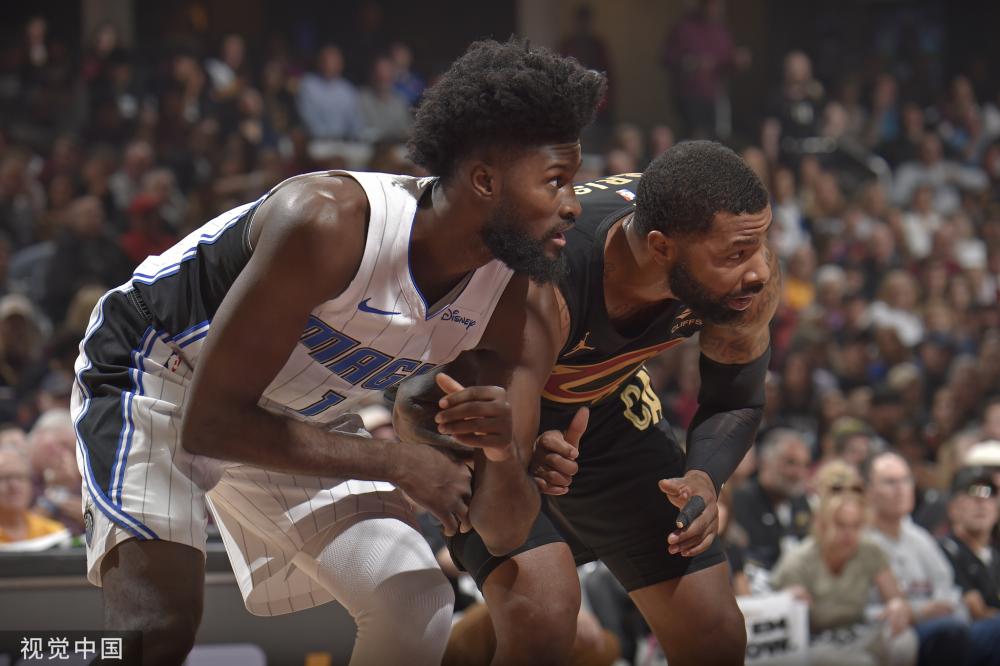 英超联赛中 英超联赛中